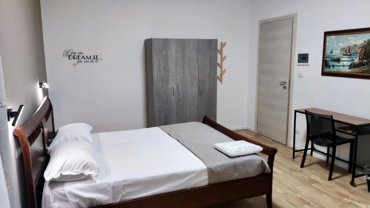 Bed and Breakfast Dimora Rudiae Lecce Esterno foto