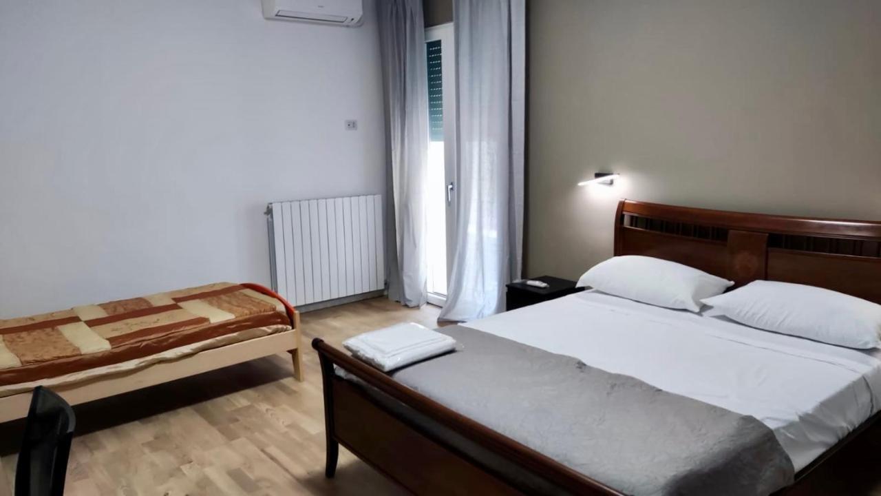 Bed and Breakfast Dimora Rudiae Lecce Esterno foto